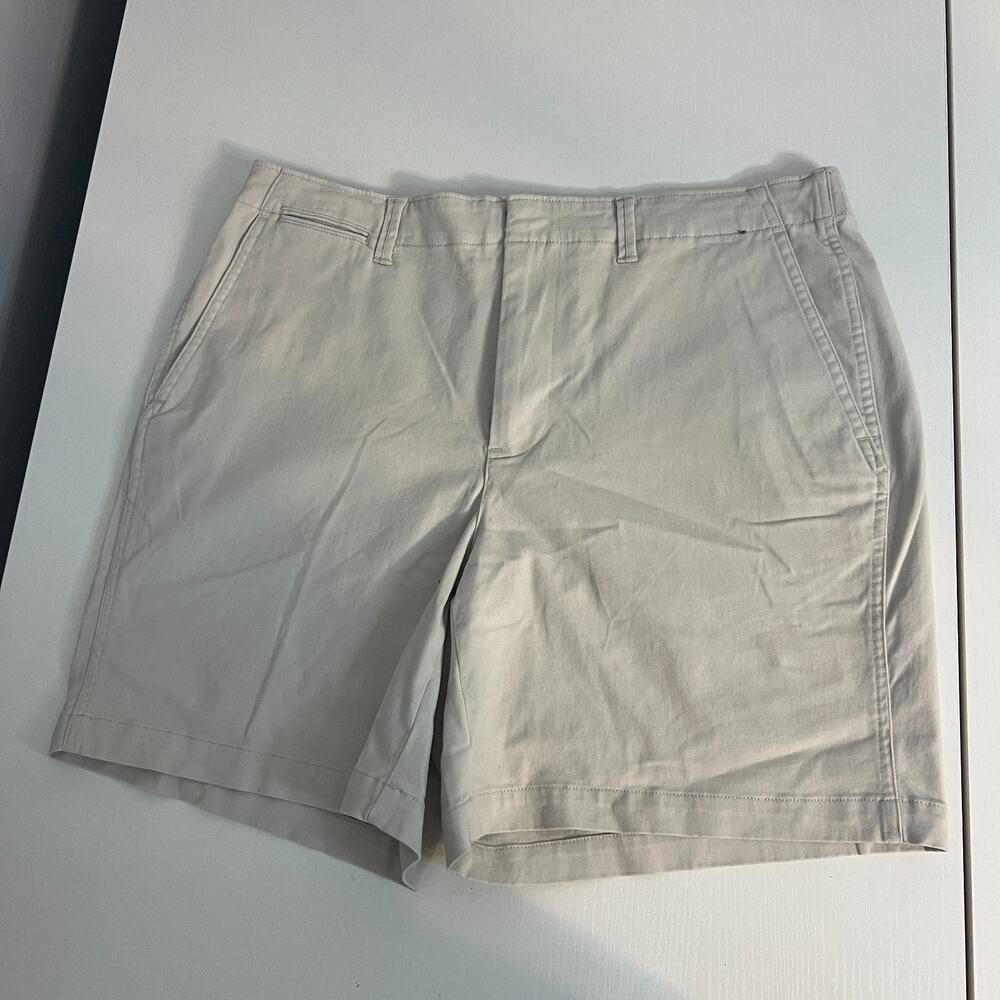 Lands' End Chino Shorts Womens 12 Beige Slash Pockets Flat Front Elastic Waist